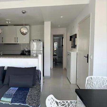 Apartment 1 Min To The 2